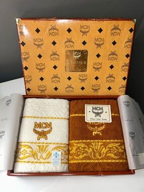 MCM Hand Towel Set